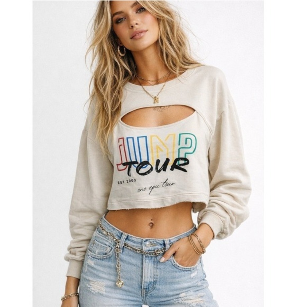 Vintage Jump Tour 2003 One Epic Tour Front Cut Out Crop Sweatshirt Size XL